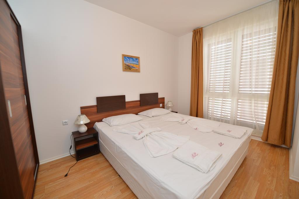 Romance Marine Aparthotel Slantschew brjag Exterior foto